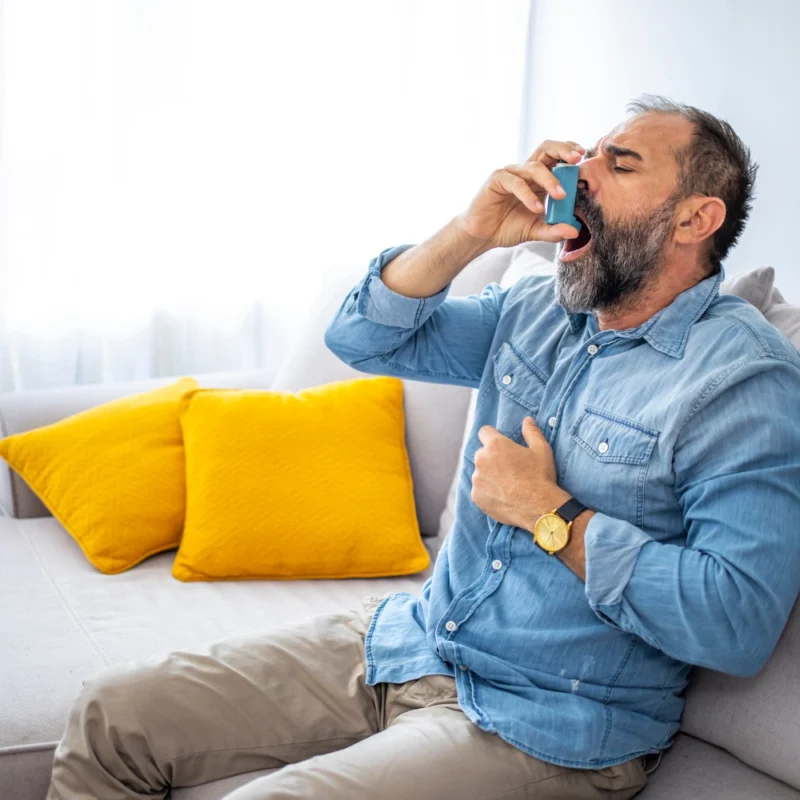 هل ارتجاع المريء الصامت يسبب ضيق تنفس