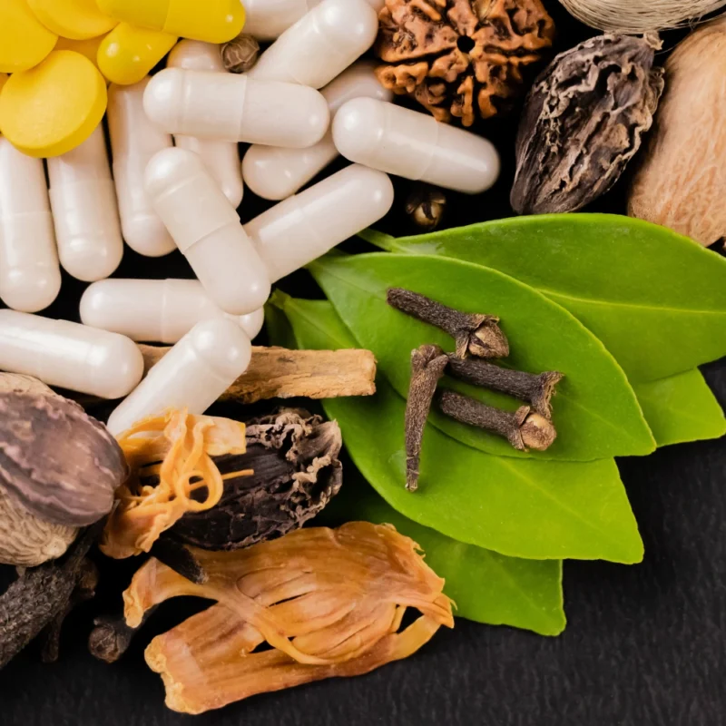 علاج الغثيان والقيء بالاعشاب